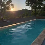 Casa de Férias Provencal Farmhous Luberon, Swimming Pool Revest-des-Brousses